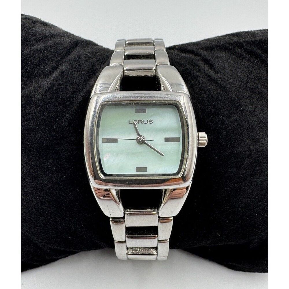 Lorus‎ By Seiko LR2016 Silver Tone Watch Blue MOP Stainless Steel NEW BATTERY